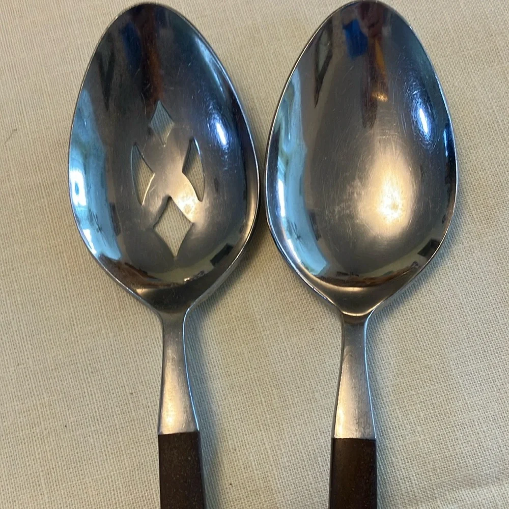 Vintage Ekco Eterna Canoe Muffin 2 pc Elegant Faux Rosewood Handle SERVING SET
